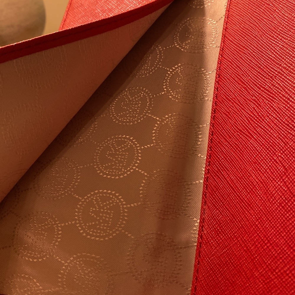 Michael Kors Jet Set Travel Leather Checkbook Wallet Chili Red. Gently Loved. 🥰 - Picture 5 of 6